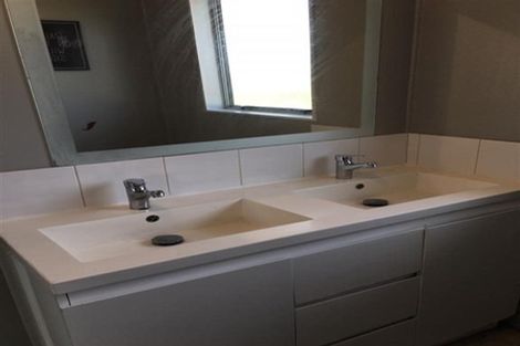 Photo of property in 174 Te Irirangi Drive, Clover Park, Auckland, 2019