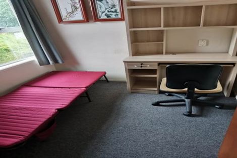 Photo of property in 35 Malmo Place, Massey, Auckland, 0614