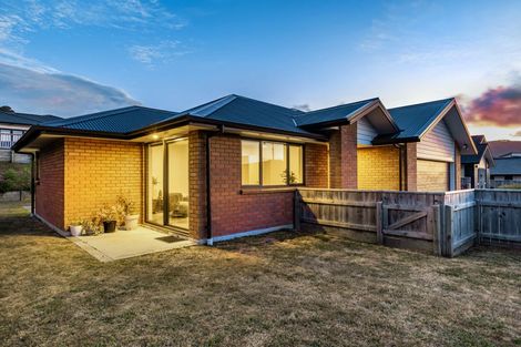 Photo of property in 5 Ihakara Arthur Lane, Aotea, Porirua, 5024