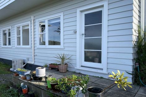 Photo of property in 10 Highbury Road, Highbury, Wellington, 6012