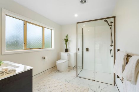 Photo of property in 99 Kaikorai Valley Road, Glenross, Dunedin, 9011