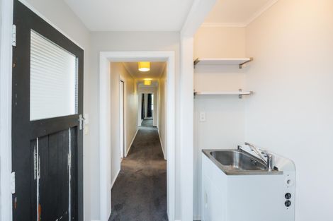 Photo of property in 4 Eton Place, Terrace End, Palmerston North, 4410