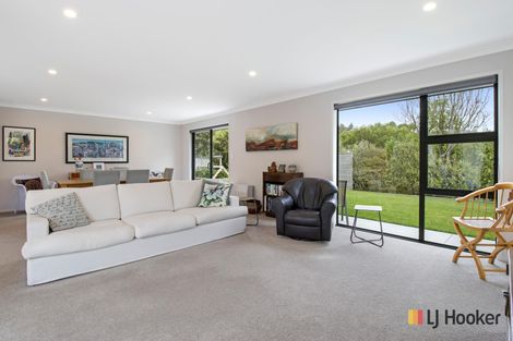 Photo of property in 11 Ian Place, Waihi Beach, 3611