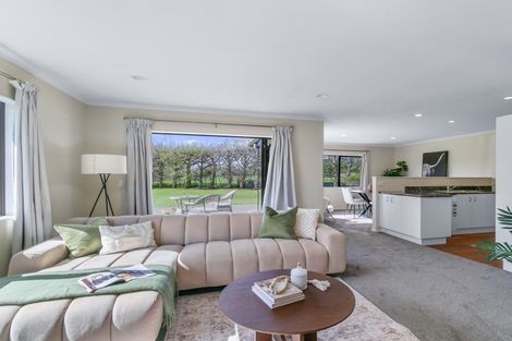 Photo of property in 370 Tararua Road, Levin, 5571