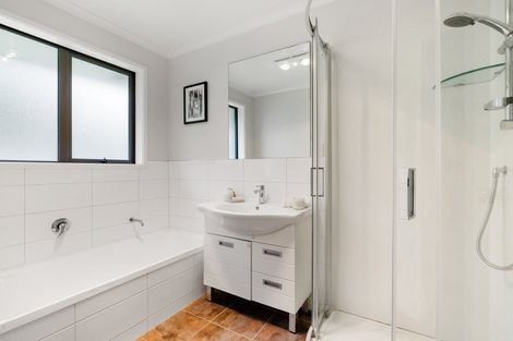 Photo of property in 8 Cleeve Close, Huntington, Hamilton, 3210