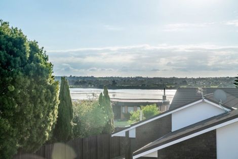 Photo of property in 9 Essington Place, Half Moon Bay, Auckland, 2012