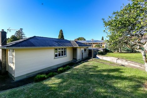 Photo of property in 128 Huatoki Street, Frankleigh Park, New Plymouth, 4310