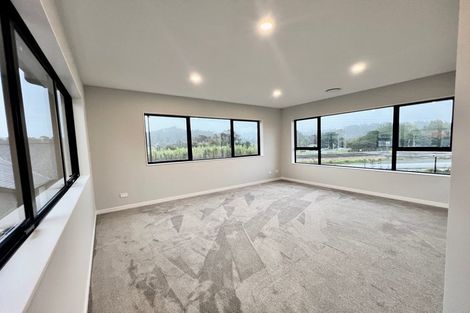 Photo of property in 16 Kiokio Place, Swanson, 0614