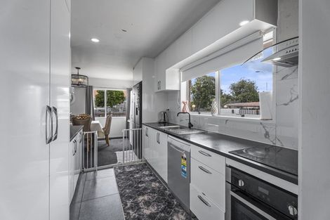 Photo of property in 1 Leslie Place, Deanwell, Hamilton, 3206