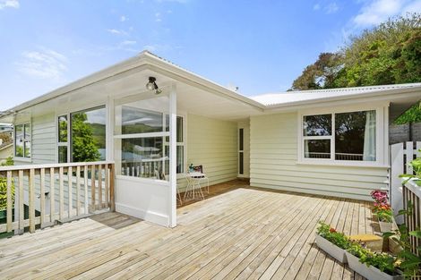 Photo of property in 12 Pembroke Street, Tawa, Wellington, 5028