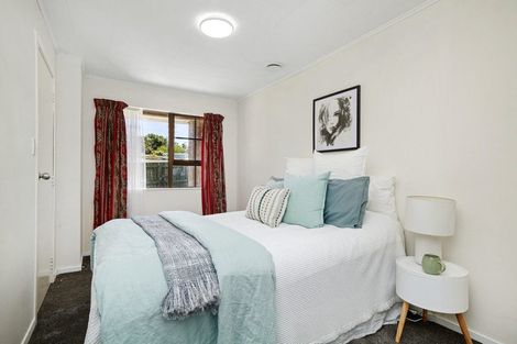 Photo of property in 32 Collins Avenue, Tawa, Wellington, 5028