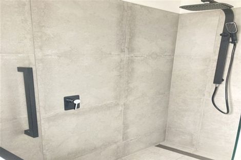 Photo of property in 146 Waikawa Road, Picton, 7220