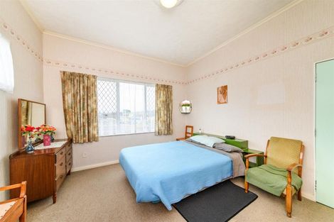 Photo of property in 201 Bridge Street, Bulls, 4818