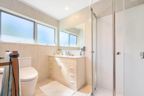 Photo of property in 62 Widmore Drive, Massey, Auckland, 0614