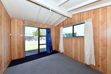 Photo of property in 12 Boyne Avenue, Northcote, Christchurch, 8052