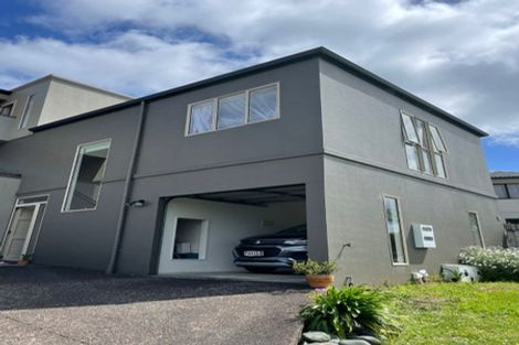 Photo of property in 10 Trotting Terrace, Fairview Heights, Auckland, 0632