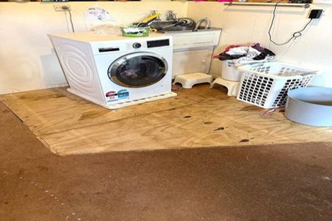 Photo of property in 205 Titirangi Road, Titirangi, Auckland, 0604