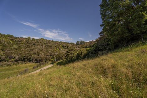 Photo of property in 40 Ara Mata, Cooks Beach, Whitianga, 3591