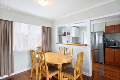 Photo of property in 7 Enderby Drive, Te Atatu Peninsula, Auckland, 0610
