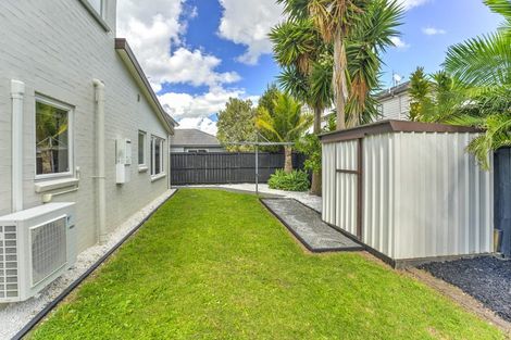 Photo of property in 3 Girvan Terrace, Wattle Downs, Auckland, 2103
