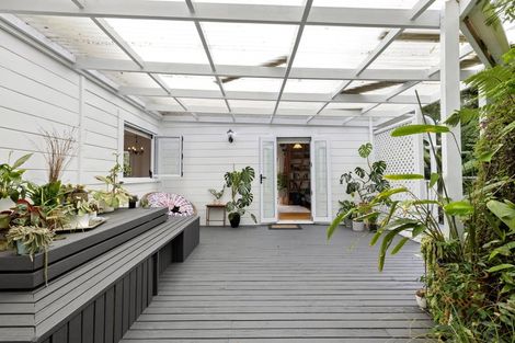 Photo of property in 160a Frankley Road, Frankleigh Park, New Plymouth, 4310