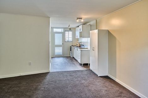 Photo of property in 2/35 Mana Esplanade, Paremata, Porirua, 5026