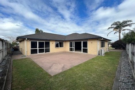 Photo of property in 37 Gibson Place, Papamoa Beach, Papamoa, 3118