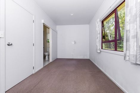 Photo of property in 772 West Coast Road, Oratia, Auckland, 0604