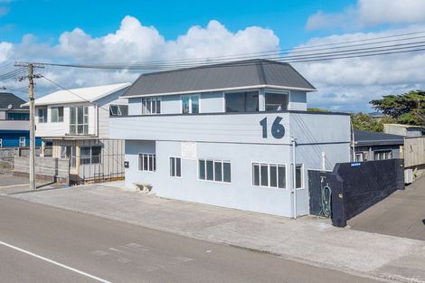 Photo of property in 16 Ocean Beach Street, Foxton Beach, Foxton, 4815