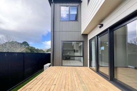 Photo of property in 4/29 Brandon Road, Glen Eden, Auckland, 0602