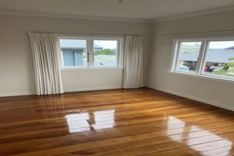 Photo of property in 1/30a Old Lake Road, Narrow Neck, Auckland, 0624