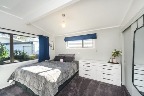 Photo of property in 6 Willowstream Grove, Cloverlea, Palmerston North, 4412