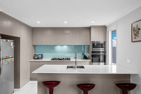 Photo of property in 16 Gibboney Place, Pokeno, 2402