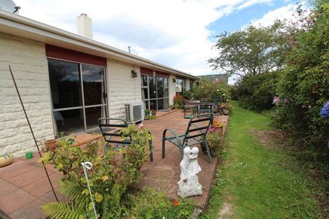 Photo of property in 11 Douglas Street, Winton, 9720