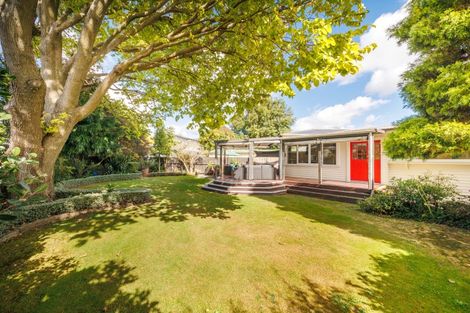 Photo of property in 22 Bond Street, Hokowhitu, Palmerston North, 4410