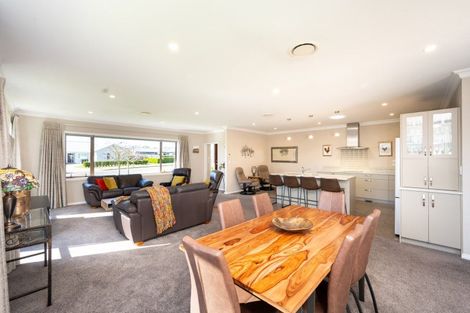 Photo of property in 28 Whakatomo Place, Havelock North, 4130
