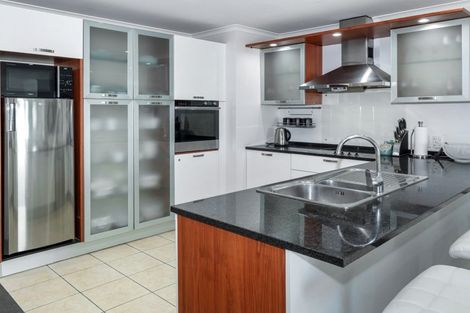 Photo of property in 311/136 Marine Parade, Mount Maunganui, 3116