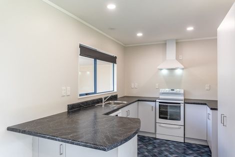 Photo of property in 2 Wallace Loop Road, Koputaroa, Levin, 5571