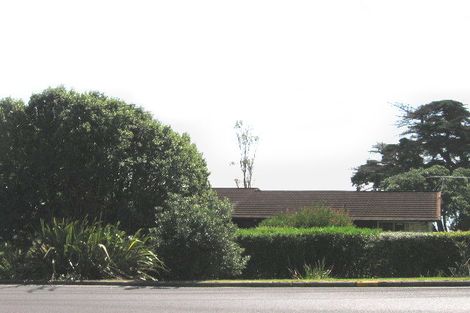 Photo of property in 387 Beach Road, Mairangi Bay, Auckland, 0630