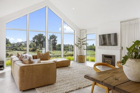 Photo of property in 13 Lochinvar Lane, Acacia Bay, Taupo, 3385
