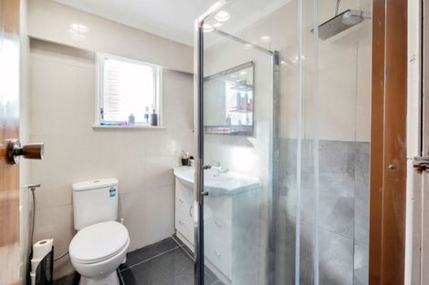 Photo of property in 92 Waimumu Road, Massey, Auckland, 0614