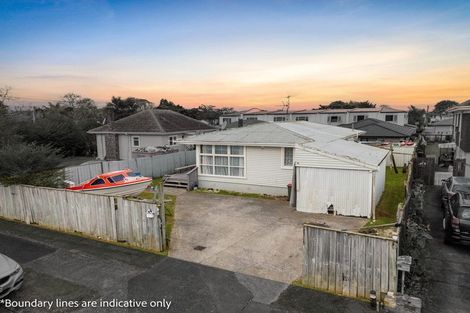 Photo of property in 17 Oxford Road, Manurewa, Auckland, 2102