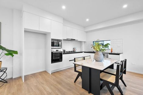 Photo of property in 1/258 Lake Road, Hauraki, Auckland, 0622