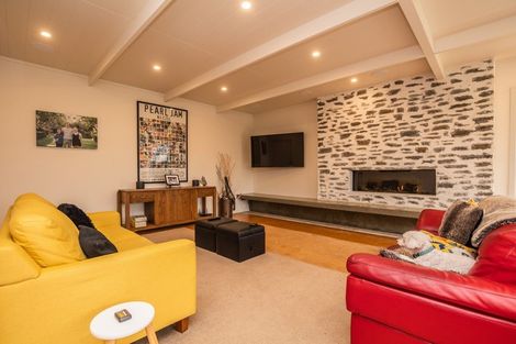 Photo of property in 32 Hillary Street, Winton, 9720