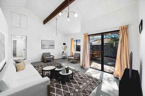 Photo of property in 42 Whiting Crescent, Greenmeadows, Napier, 4112