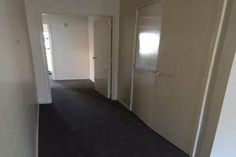 Photo of property in 14 Teviot Place, Totara Vale, Auckland, 0629