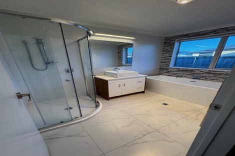 Photo of property in 18 Arahi Place, Rototuna North, Hamilton, 3210