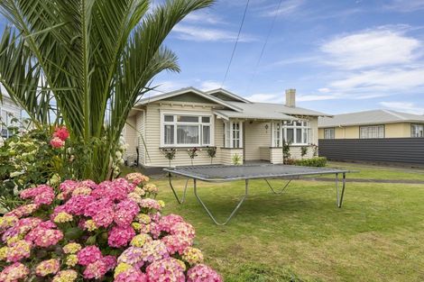 Photo of property in 16 Kings Avenue, Gonville, Whanganui, 4501