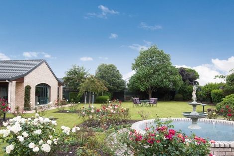 Photo of property in 88 Main South Road, Green Island, Dunedin, 9018