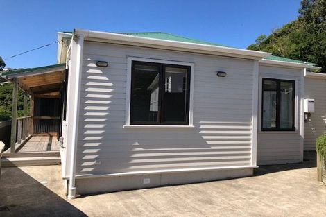 Photo of property in 124 Curtis Street, Northland, Wellington, 6012